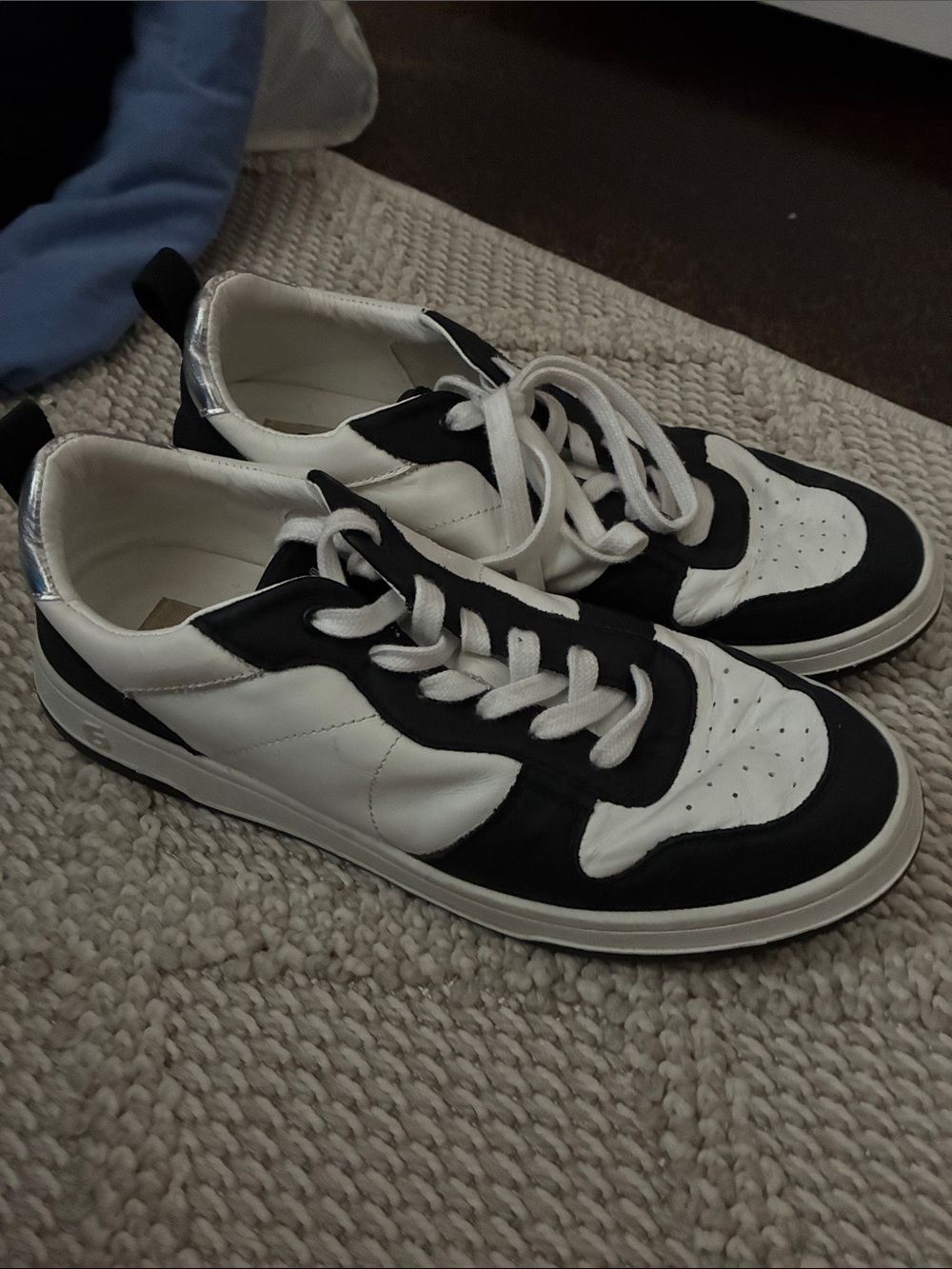 Low-Top Black & White Women's Leather Sneakers